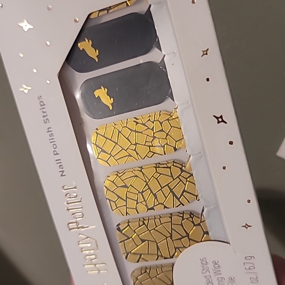 Harry Potter Nail Polish Strips Hufflepuff & Slytherin - Picture 2 of 5
